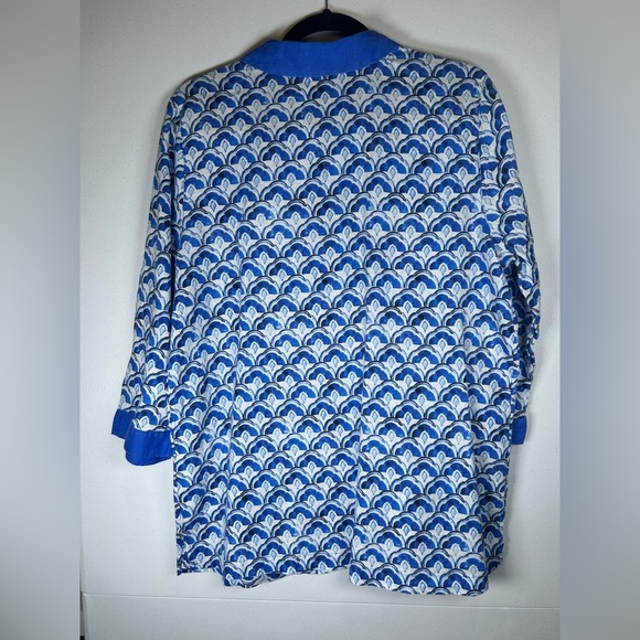 Sigrid Olsen Blue and White Linen Top. VNeck. Size Medium. 100% Linen. - Picture 2 of 8